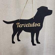 Katso kuvagalleriassa, hieno labradorinnoutaja kyltti oveen nimellä
